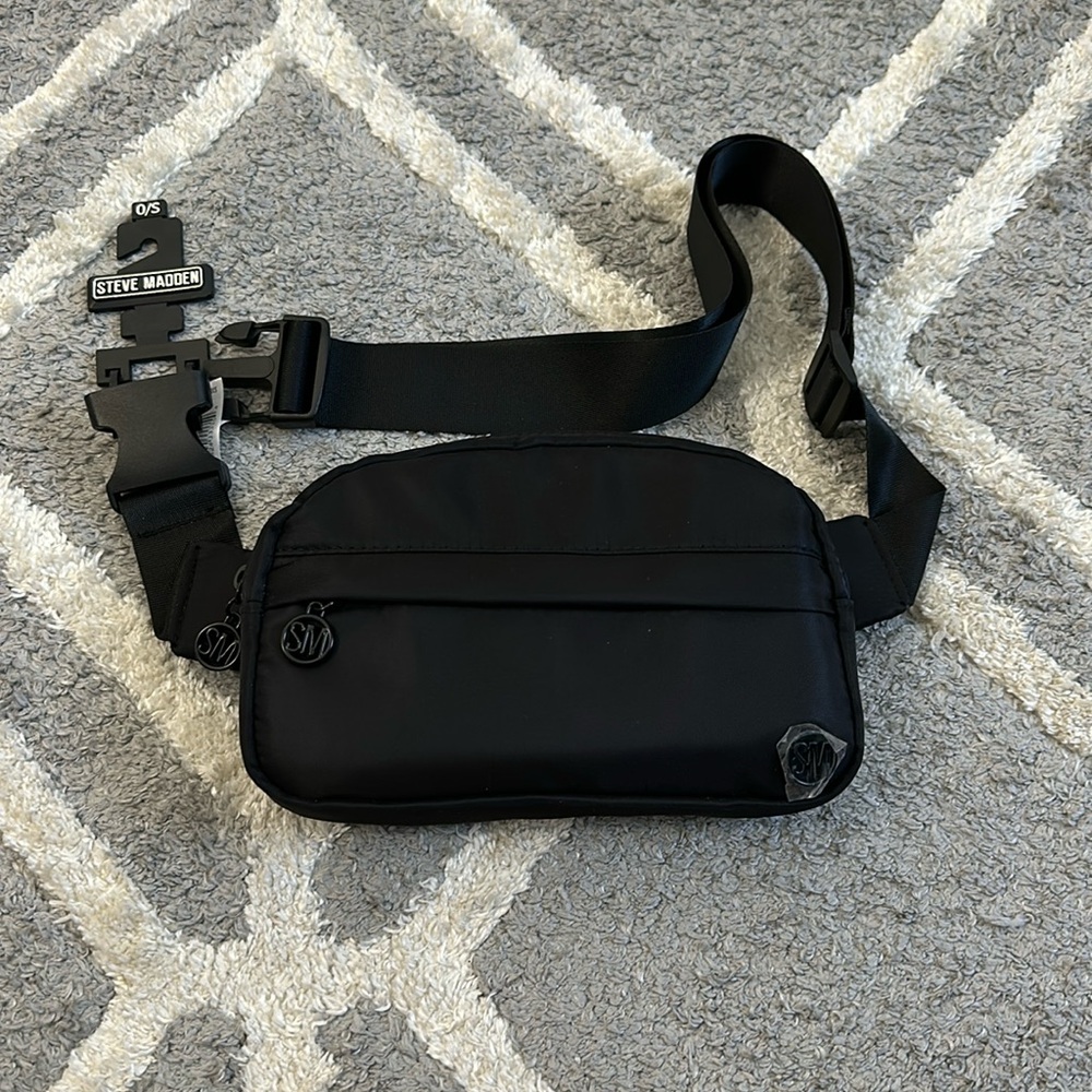 Steve Madden belt bag